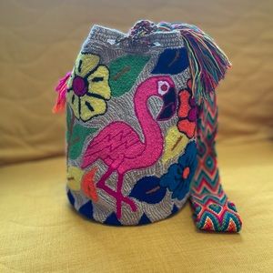 Mochila Wayuu, 100% Handmade, made in Colombia. Flamingo Floral MultiColor